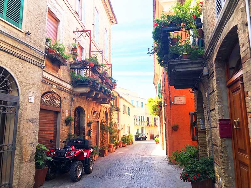 アブルッツォ州 アトリ Atri ちっちゃな可愛い街 イタリアに住んだネギ アブルッツォ州 アトリ Atri ちっちゃな可愛い街 イタリアに住んだネギ